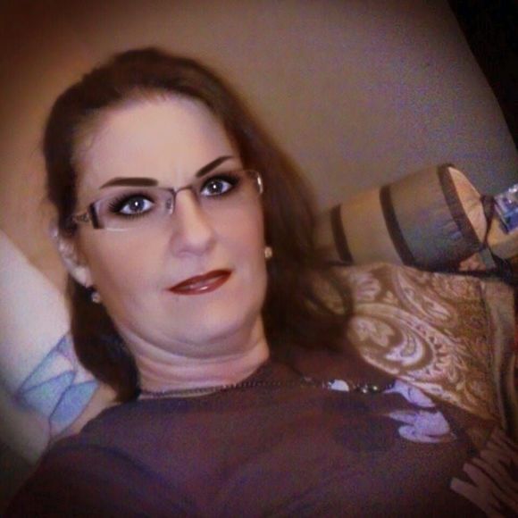 Meet your Posher, Stacie - Picture 1 of 1